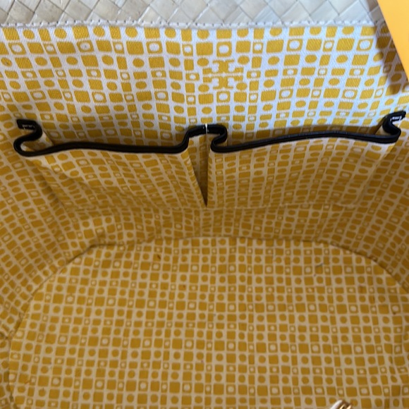 ⭐️NWT⭐️Tory Burch Beachy Norah Bucket Tote - Picture 8 of 13